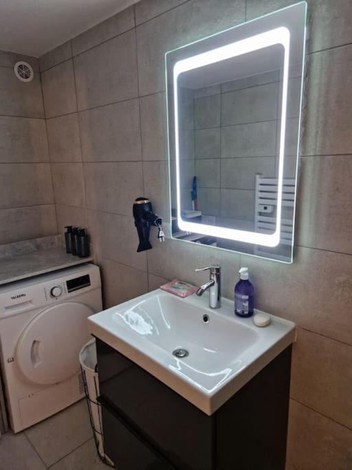 Charming Apartment Near La Defense, Paris Bezons Eksteriør billede